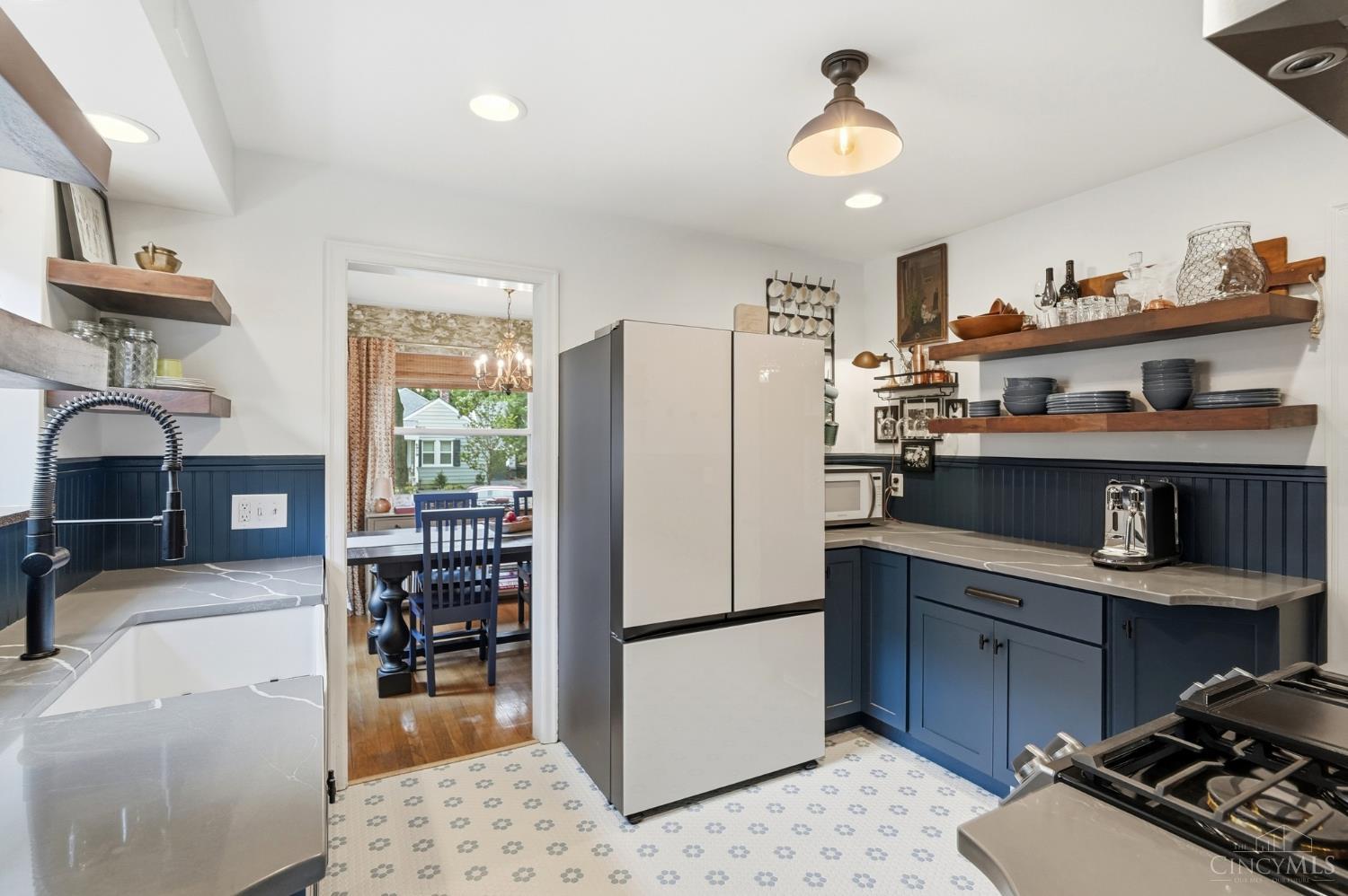 6974 Cambridge Avenue, Mariemont, OH, 45227 — photo 15