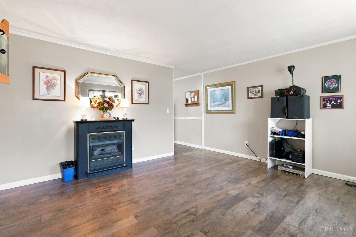 Photo 3 of Sale Pending at 778 Martha Dr, Franklin, OH 45005 | MLS# 1894872 | Listing updated on 2026-10-05
