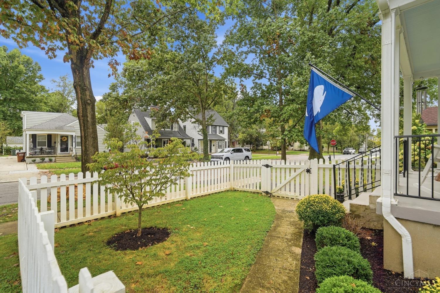 6974 Cambridge Avenue, Mariemont, OH, 45227 — photo 5