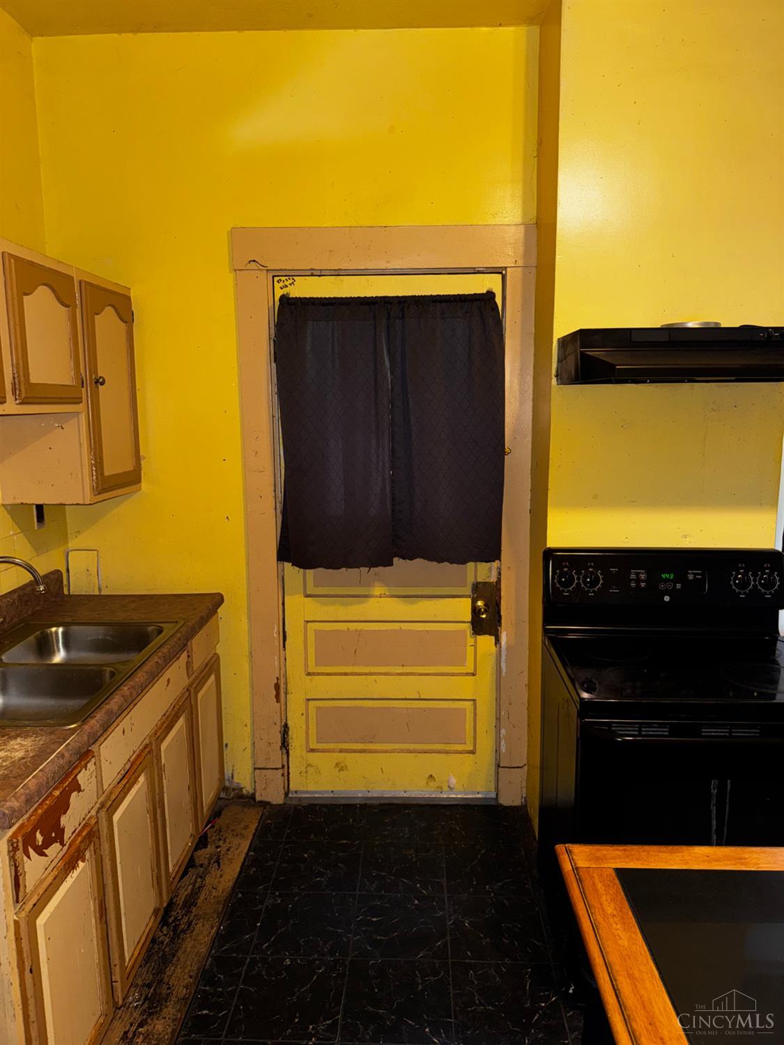 Photo 4 of Single family home for sale at 1440 Knowlton St, Cincinnati, OH 45223 | MLS# 1891960 | Listing updated on 2026-09-23