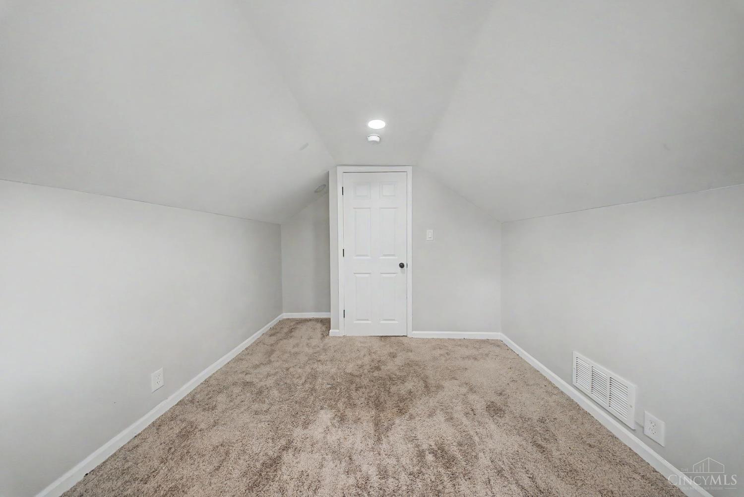 3236 Vittmer Ave, Cincinnati, OH, 45238 — photo 15