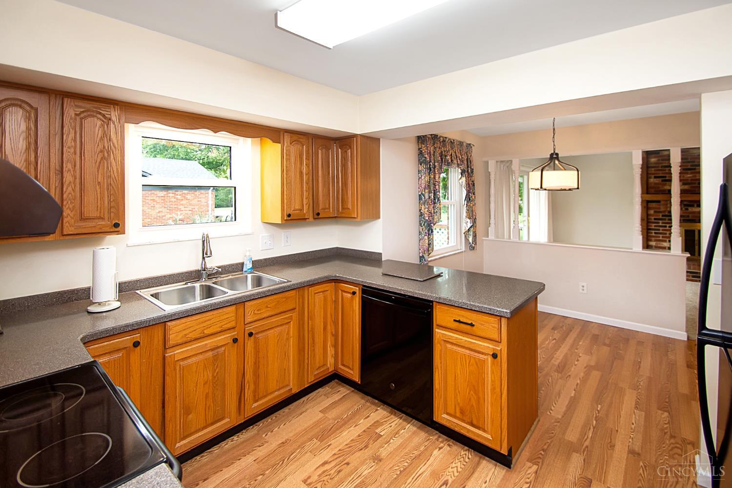 8044 Honeysuckle Lane, West Chester, OH, 45069 — photo 12