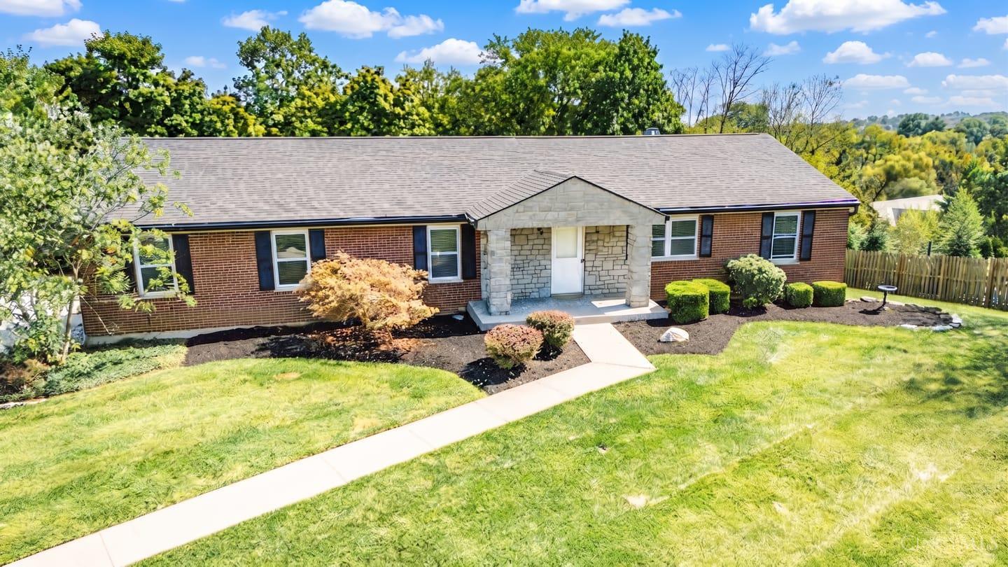 6831 Perinwood Drive, Green Twp, OH, 45248 — photo 2