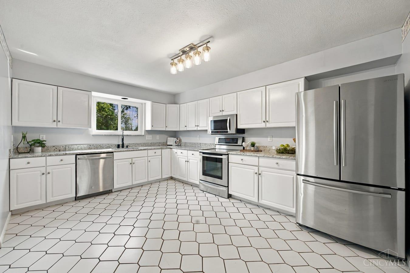6831 Perinwood Drive, Green Twp, OH, 45248 — photo 13