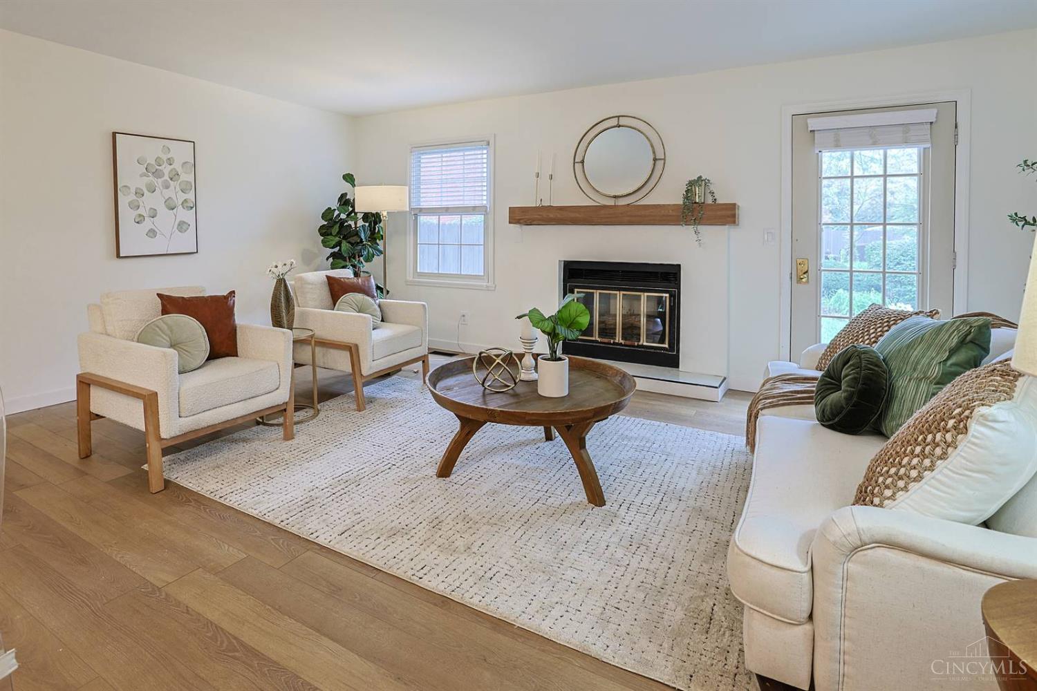 Photo 3 of Sale Pending at 9139 Dominion Cir, Symmes Twp, OH 45249 | MLS# 1894826 | Listing updated on 2026-10-02