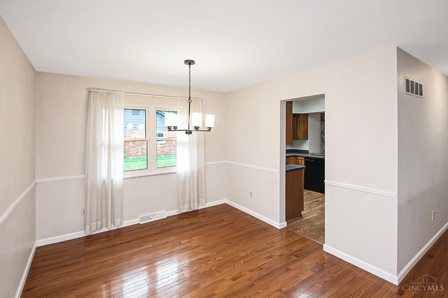 8044 Honeysuckle Lane, West Chester, OH, 45069 — photo 14