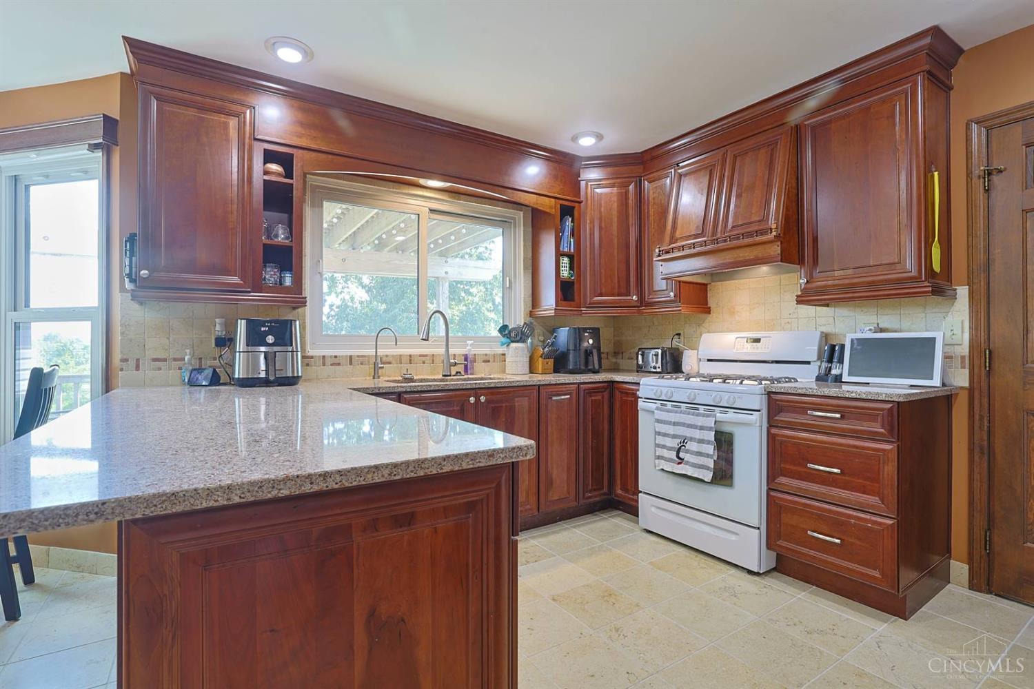 2113 Beech Cove, Ohio Twp, OH, 45157 — photo 18
