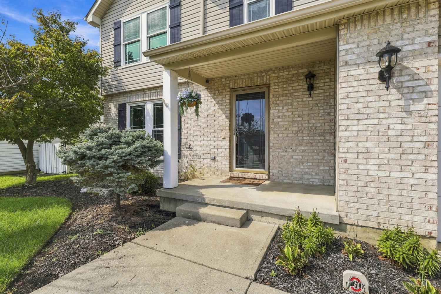 Photo 3 of Single family home for sale at 221 Clearbrook Dr, Franklin, OH 45005 | MLS# 1893972 | Listing updated on 2026-09-22