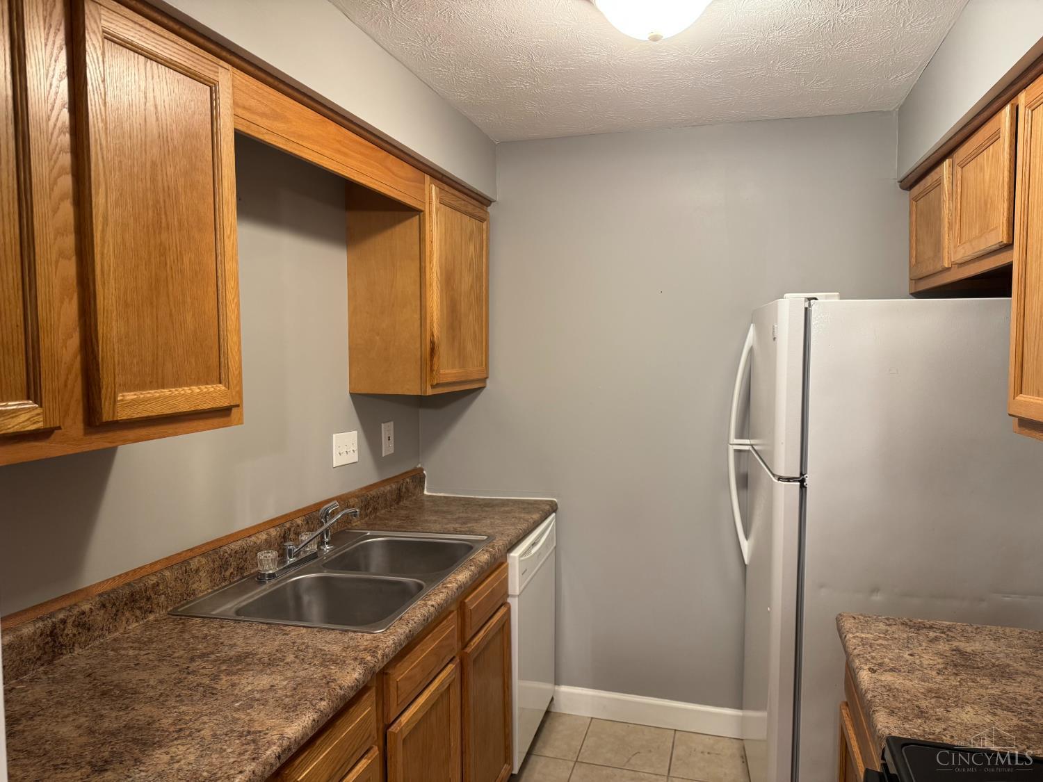 2431 Mustang Drive #14, Cincinnati, OH, 45211 — photo 5