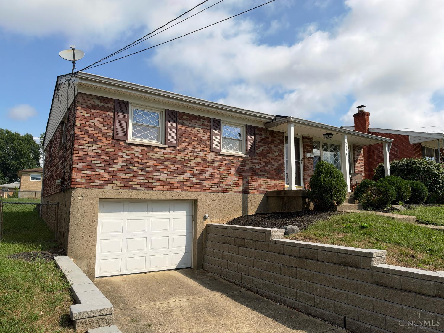 5786 Fourson Drive, Delhi Twp, OH, 45233 — photo 2