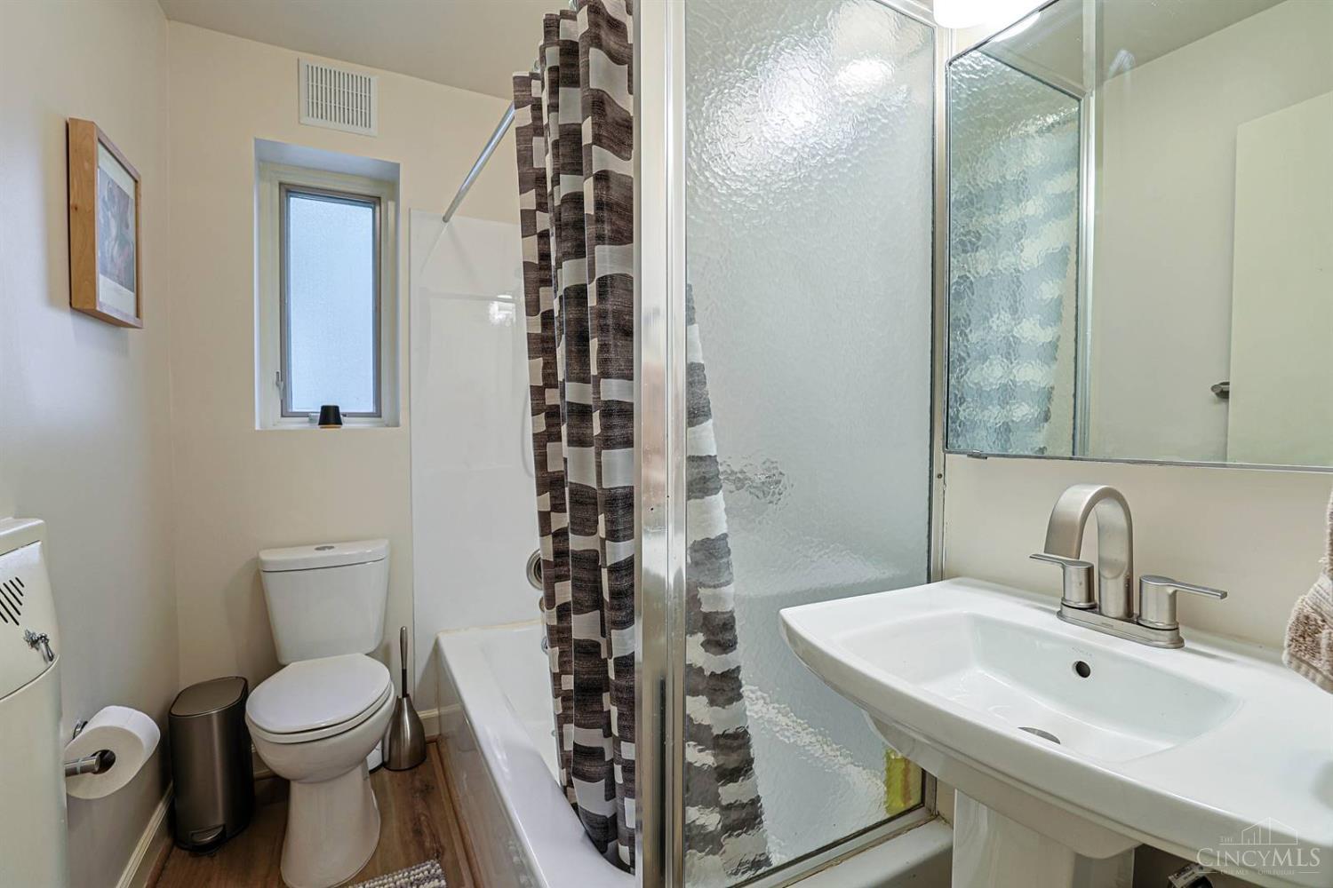 2376 Madison Road #37, Cincinnati, OH, 45208 — photo 14