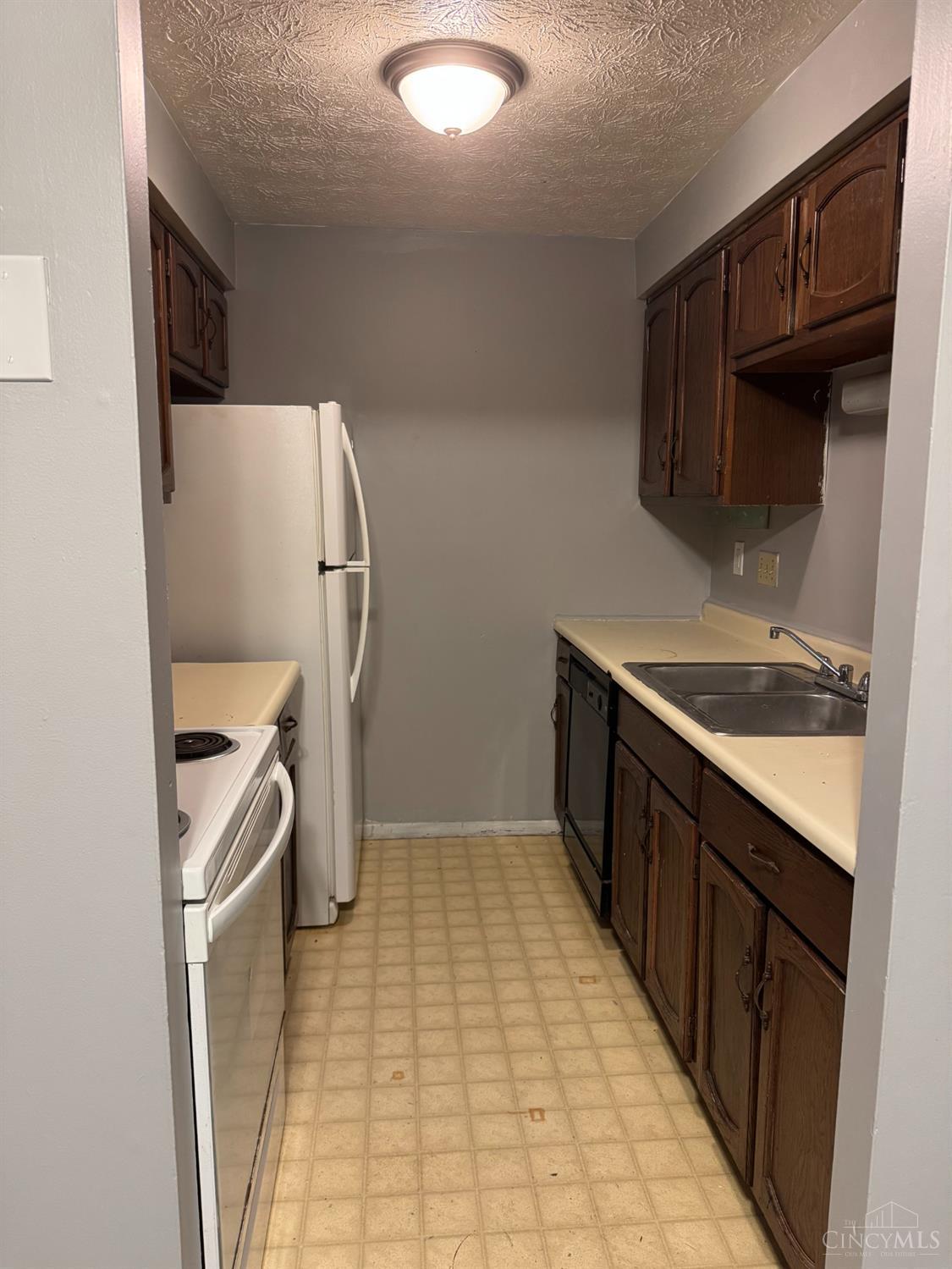 2431 Mustang Drive #15, Cincinnati, OH, 45211 — photo 6