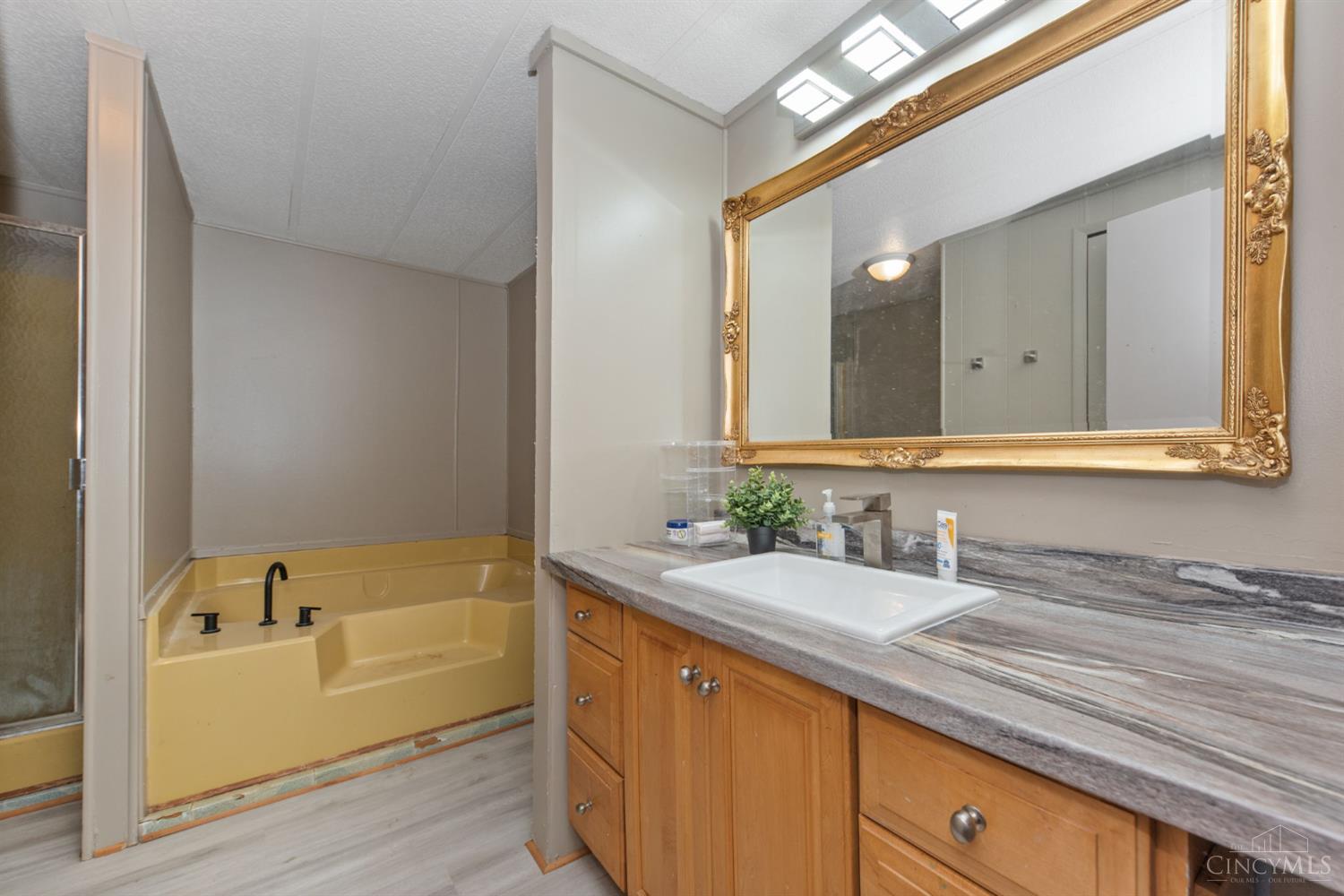 107 Thompson, Washington Twp, OH, 45171 — photo 30