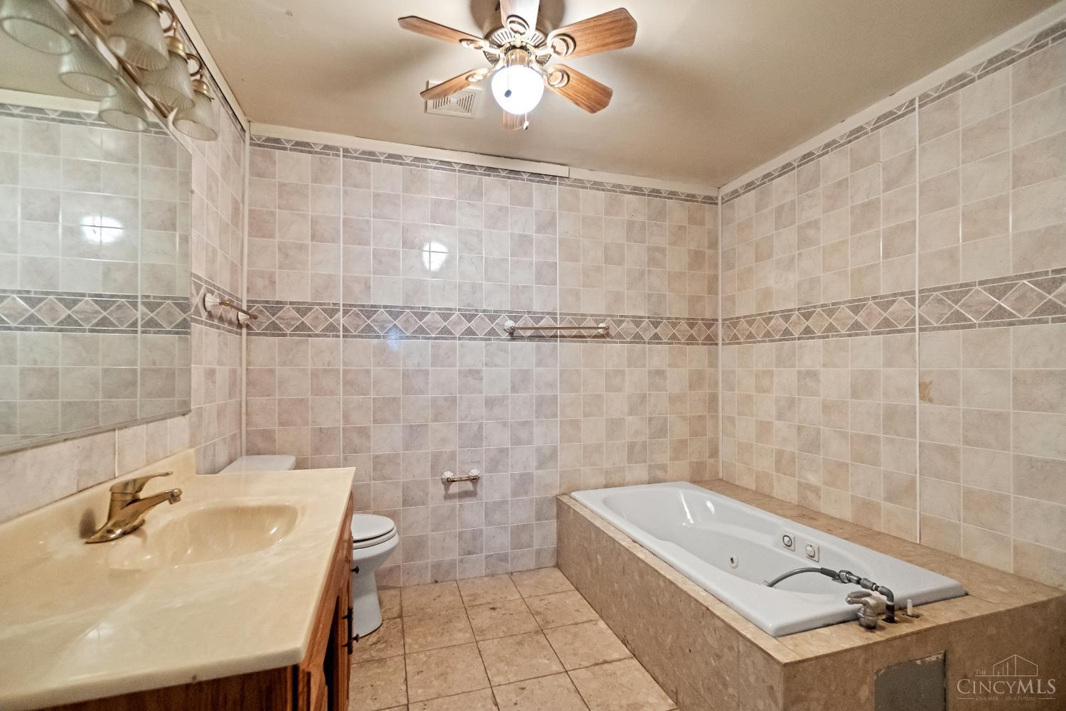5204 Lillian Drive, Cincinnati, OH, 45237 — photo 16