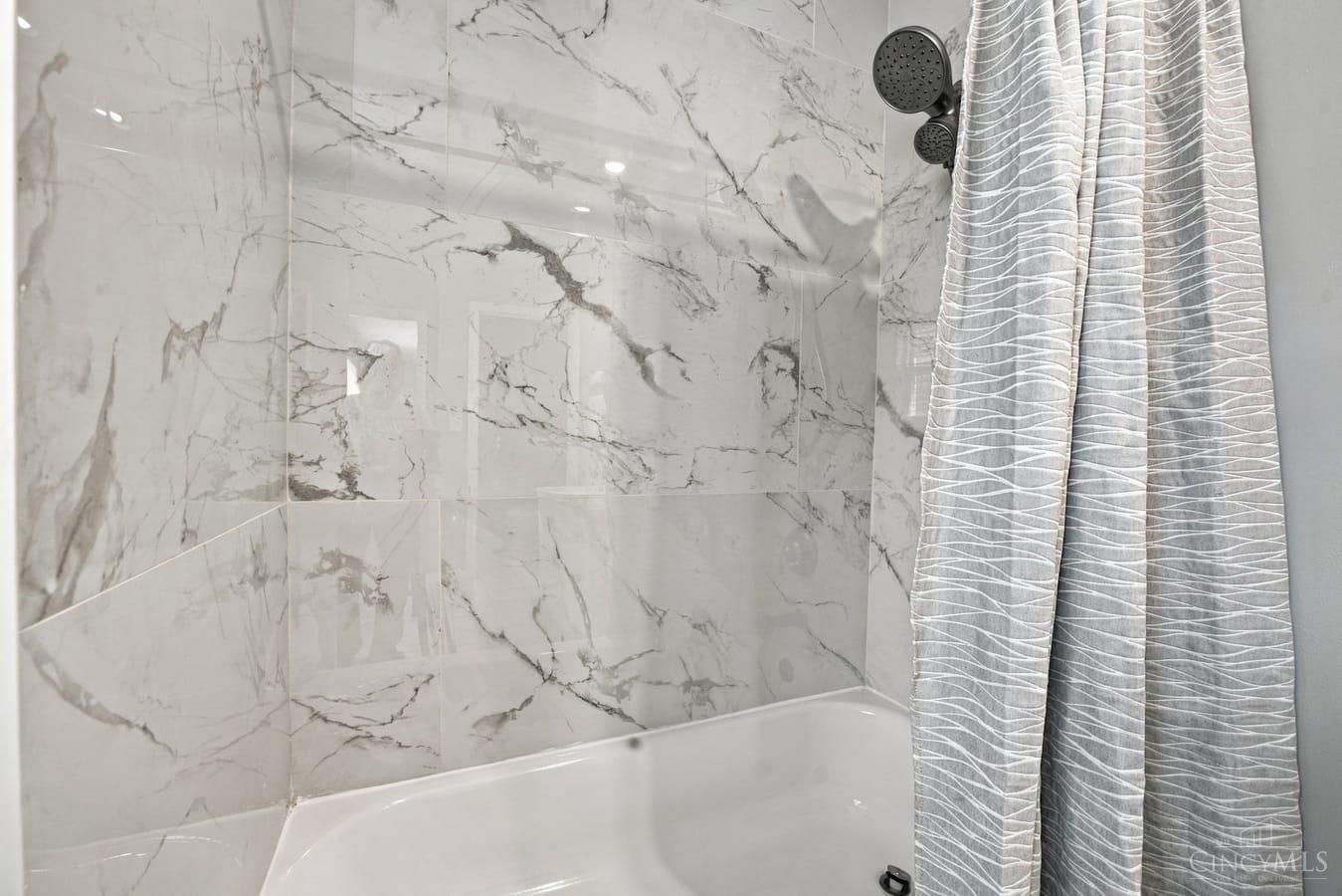 6831 Perinwood Drive, Green Twp, OH, 45248 — photo 22