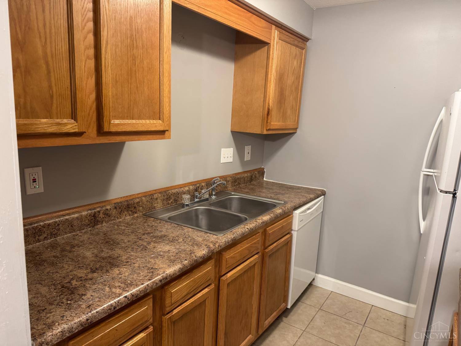 2431 Mustang Drive #14, Cincinnati, OH, 45211 — photo 7