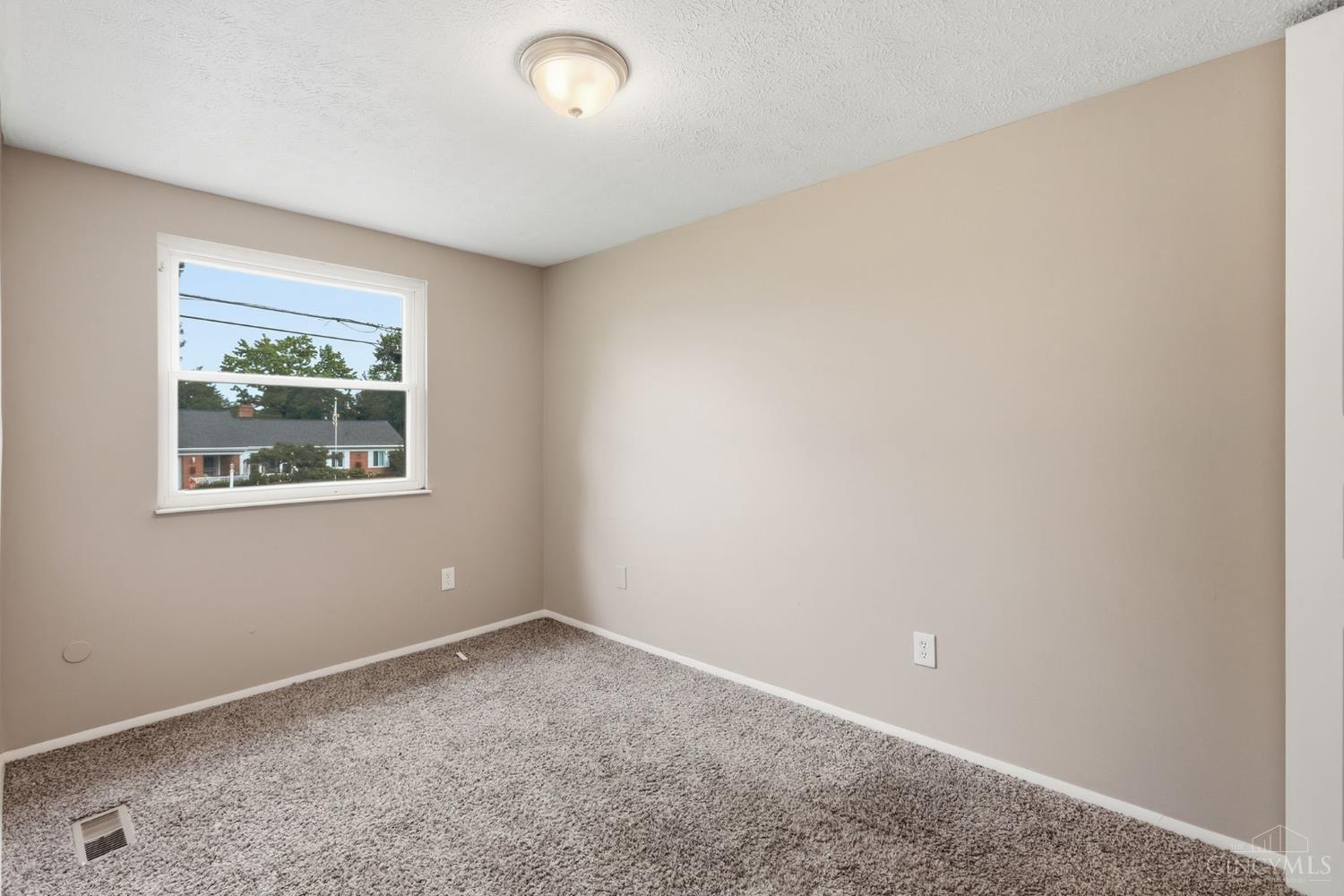 11657 Pippin Road, Colerain Twp, OH, 45231 — photo 4