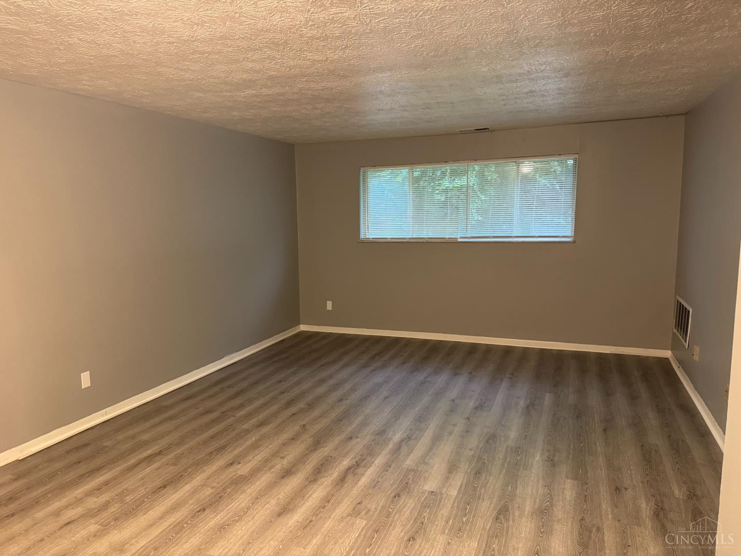 2431 Mustang Drive #15, Cincinnati, OH, 45211 — photo 5
