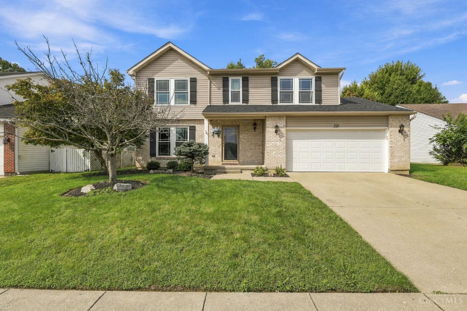 Photo 2 of Single family home for sale at 221 Clearbrook Dr, Franklin, OH 45005 | MLS# 1893972 | Listing updated on 2026-09-22