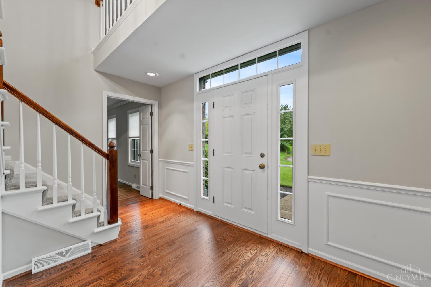Photo 3 of Sale Pending at 7044 Driftwood Ln, West Chester, OH 45241 | MLS# 1894586 | Listing updated on 2026-09-28