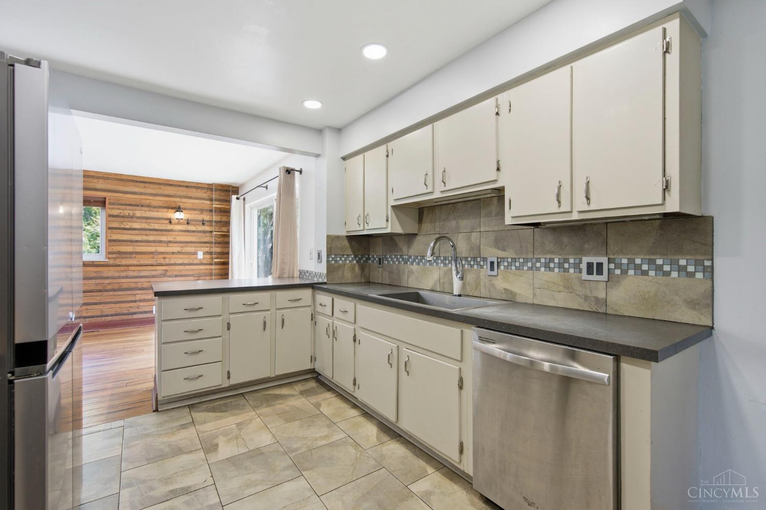 6556 Montevista Drive, Cincinnati, OH, 45224 — photo 13