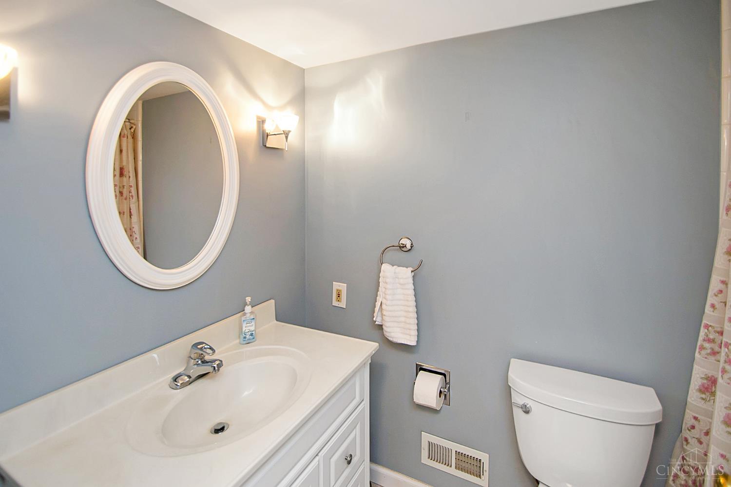 8044 Honeysuckle Lane, West Chester, OH, 45069 — photo 36
