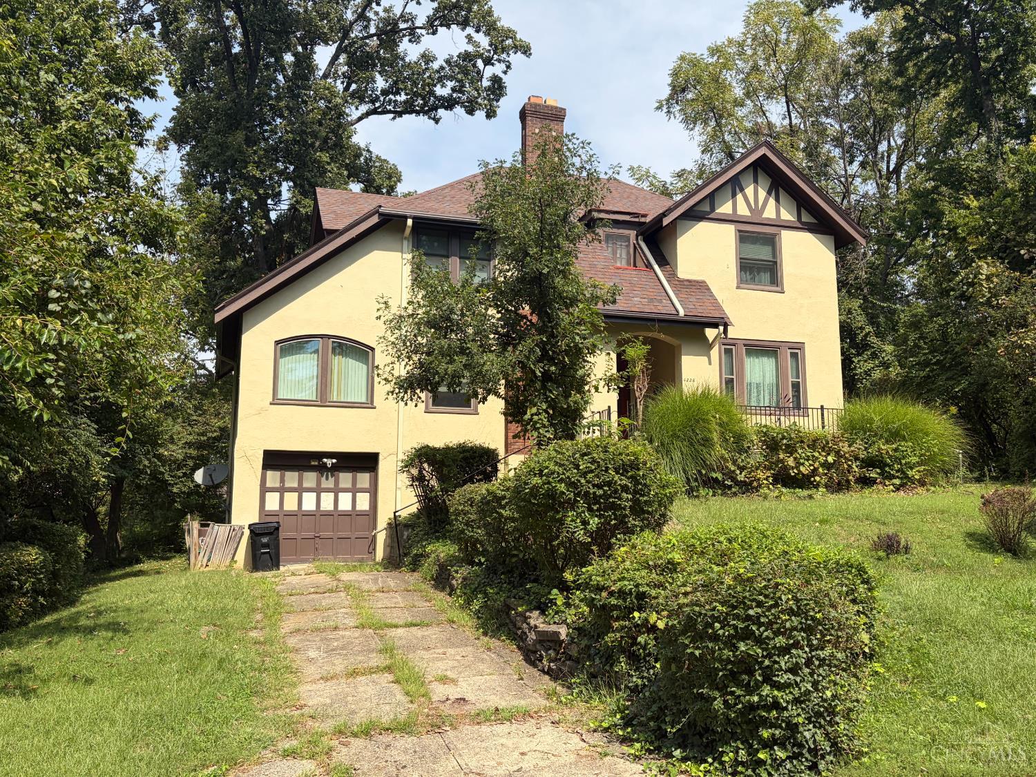 Photo 2 of Single family home for sale at 4228 Red Bud Pl, Cincinnati, OH 45229 | MLS# 1894893 | Listing updated on 2026-09-23