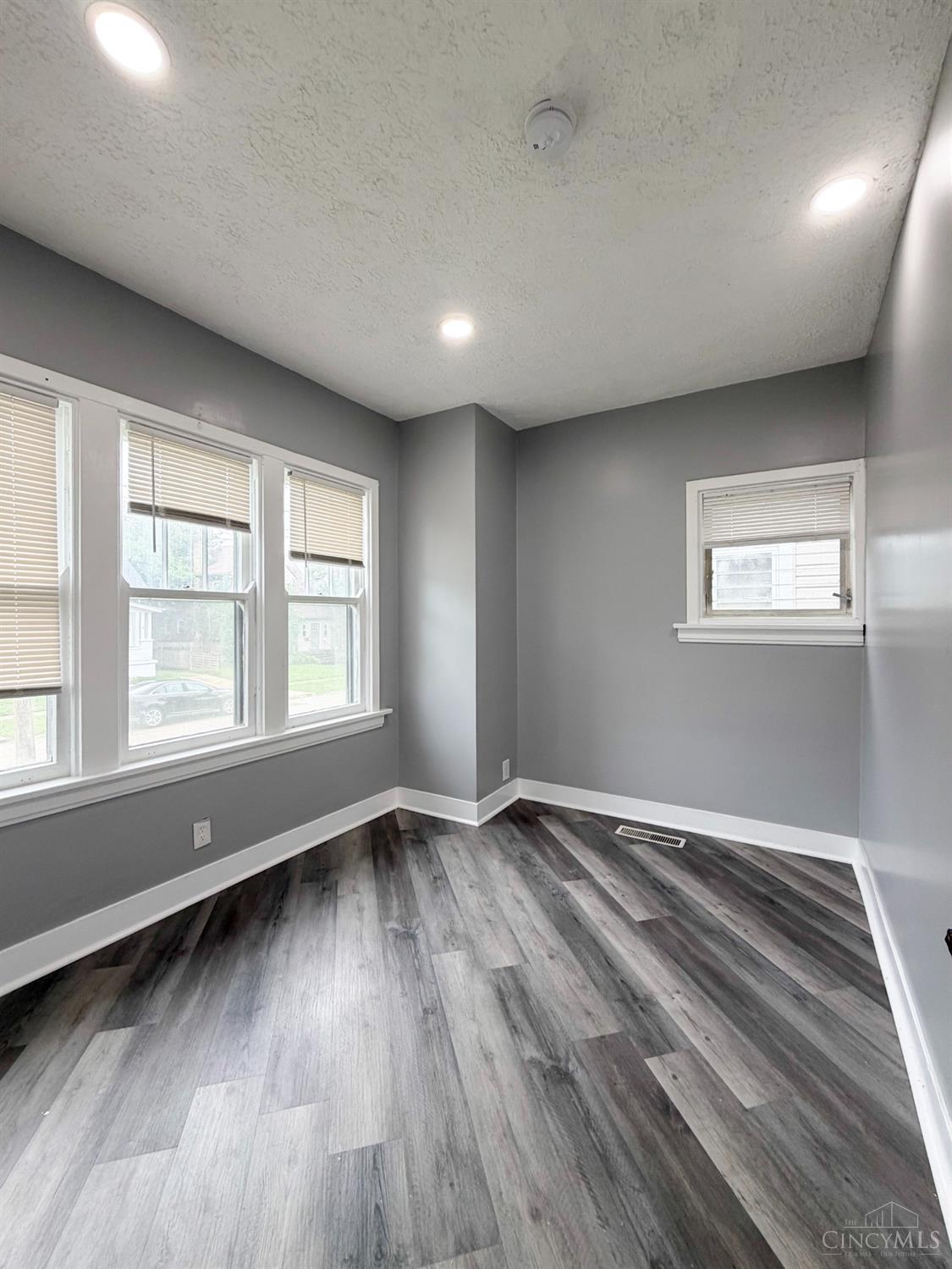 Photo 3 of Single family home for sale at 1807 Waltham Ave, Cincinnati, OH 45239 | MLS# 1894934 | Listing updated on 2026-09-23