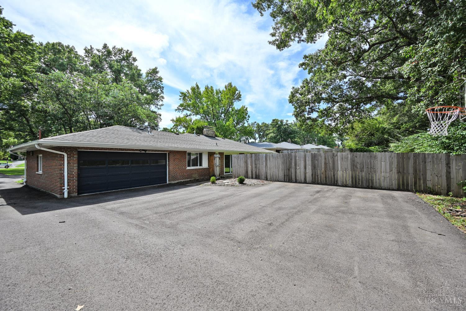 Photo 40 of Sale Pending at 3654 E Galbraith Rd, Sycamore Twp, OH 45236 | MLS# 1894961 | Listing updated on 2026-10-02