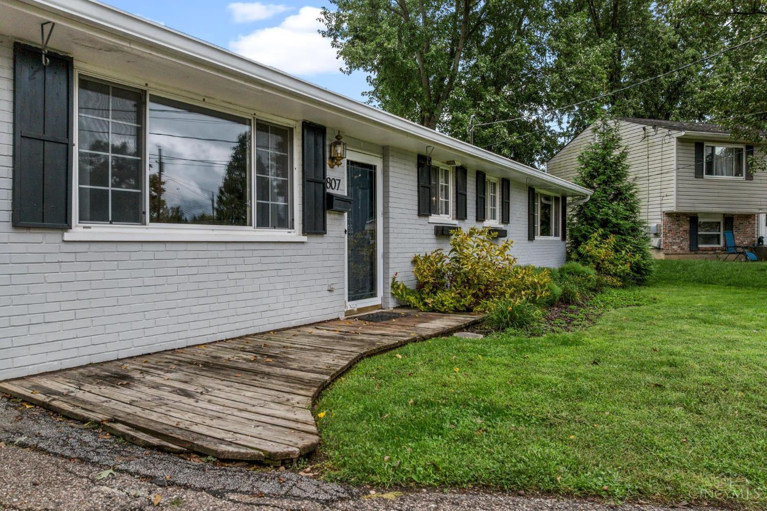 Photo 3 of Sale Pending at 807 Kenmar Dr, Loveland, OH 45140 | MLS# 1894830 | Listing updated on 2026-10-02