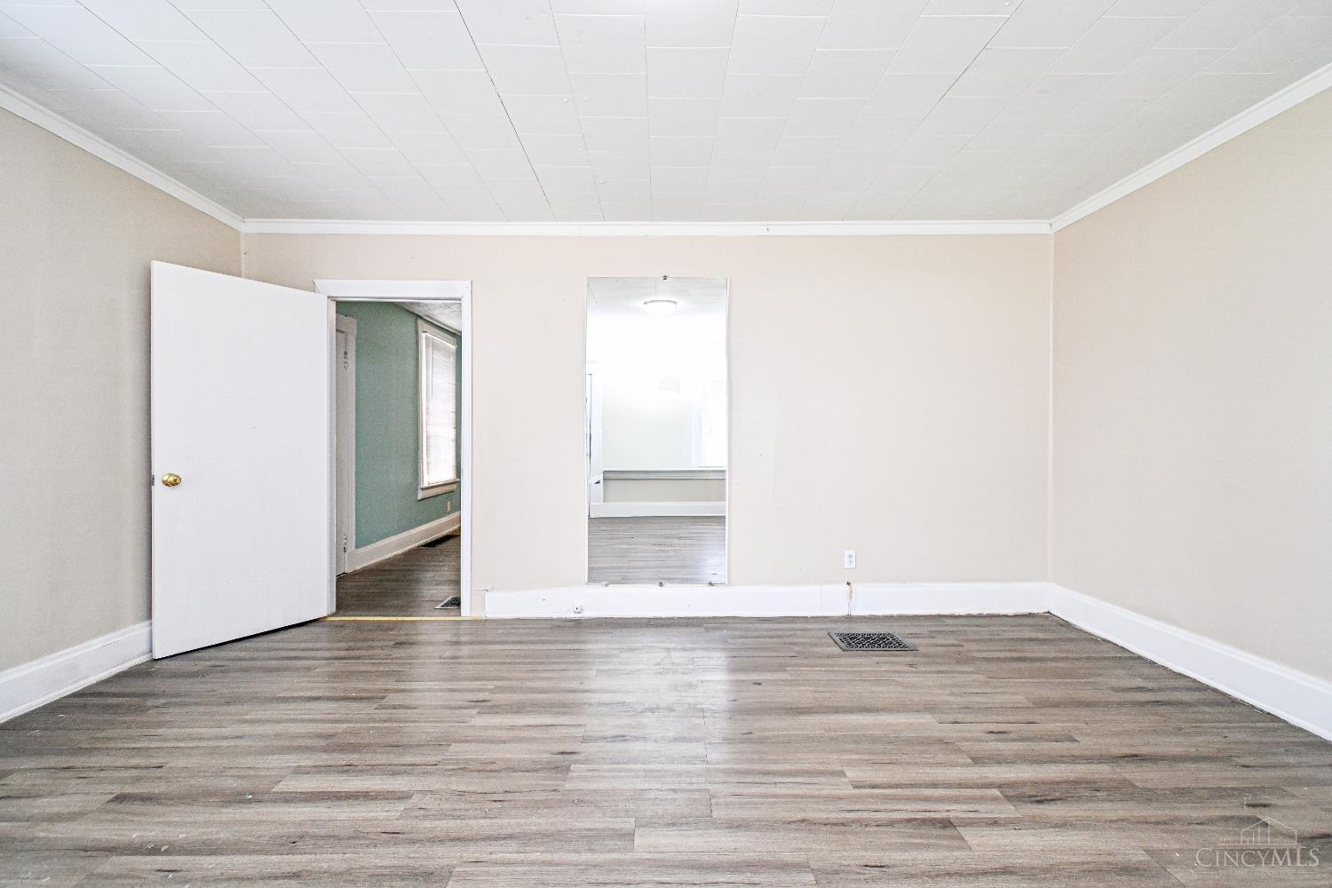 Photo 3 of Single family home for sale at 303 Walnut St, Elmwood Place, OH 45216 | MLS# 1894954 | Listing updated on 2026-09-23