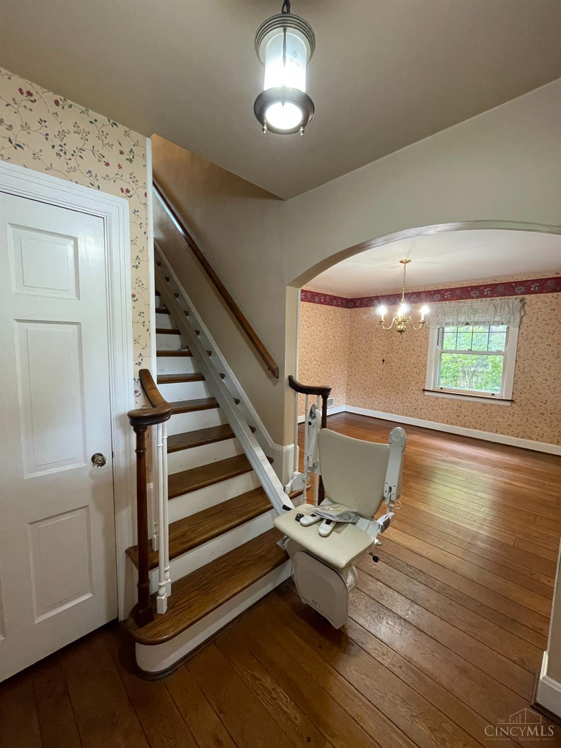 Photo 3 of Single family home for sale at 839 Hermosa Ave, Cincinnati, OH 45238 | MLS# 1894956 | Listing updated on 2026-09-24