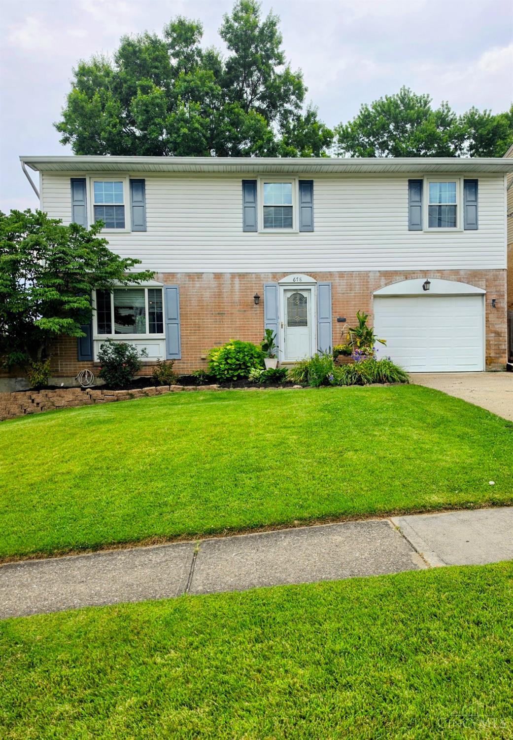 Photo 2 of Single family home for sale at 678 Lullaby Ct, Cincinnati, OH 45238 | MLS# 1894994 | Listing updated on 2026-09-24