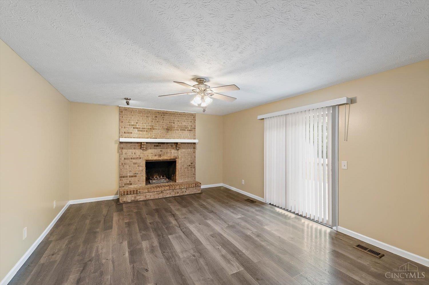 Photo 4 of Single family home for sale at 5944 Mill Crst Ct, Fairfield Twp, OH 45011 | MLS# 1894797 | Listing updated on 2026-09-23
