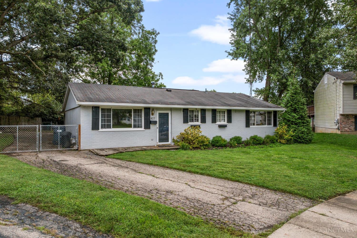 Photo 2 of Sale Pending at 807 Kenmar Dr, Loveland, OH 45140 | MLS# 1894830 | Listing updated on 2026-10-02