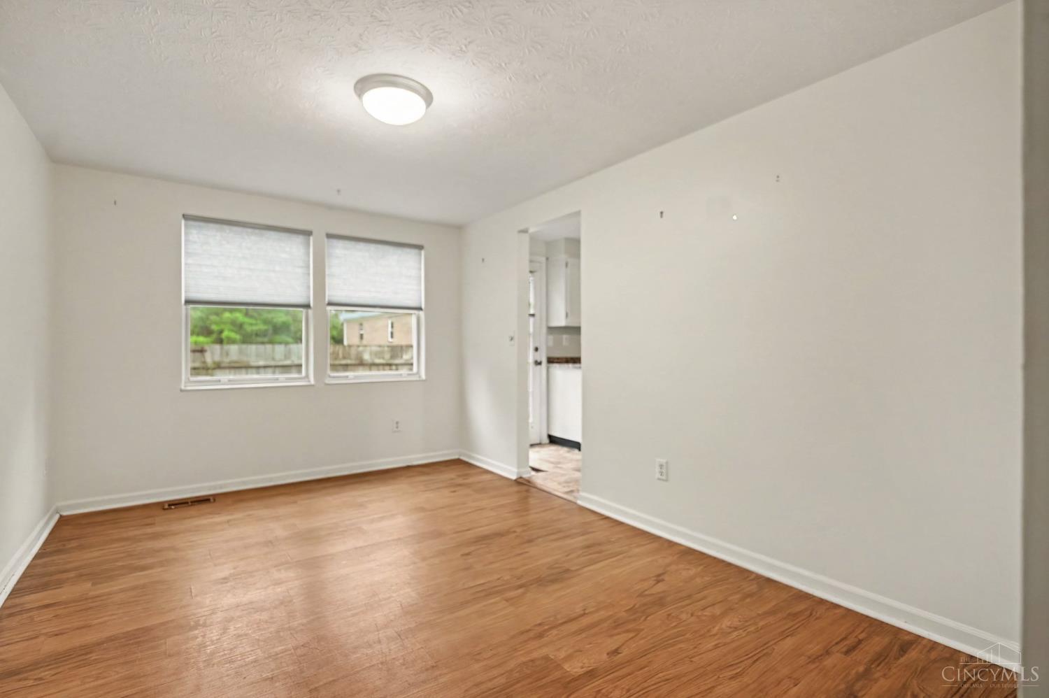 Photo 4 of Sale Pending at 1024 Stratford Ct, Loveland, OH 45140 | MLS# 1895011 | Listing updated on 2026-09-28