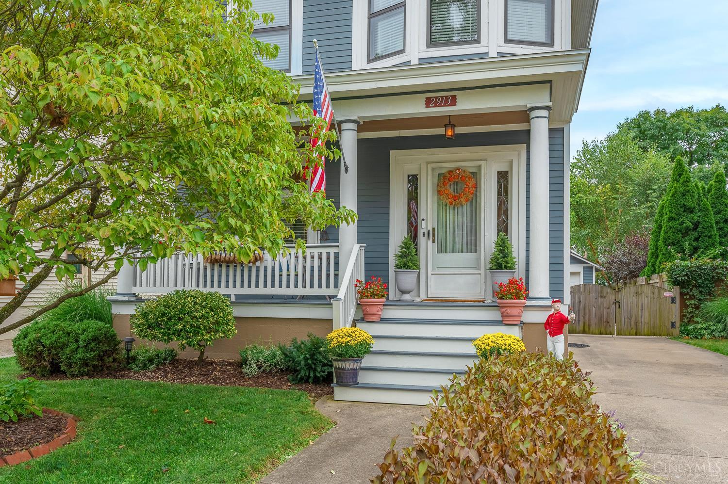 Photo 3 of Single family home for sale at 2913 Minot Ave, Cincinnati, OH 45209 | MLS# 1894888 | Listing updated on 2026-09-24