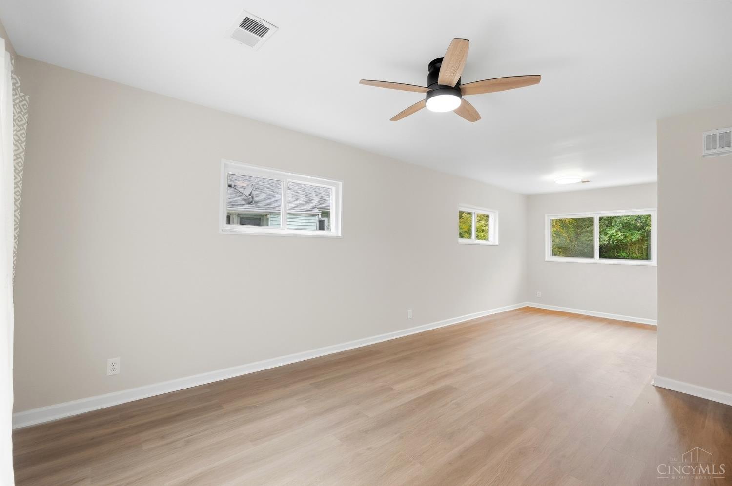 Photo 4 of Single family home for sale at 3286 Rinda Ln, Colerain Twp, OH 45239 | MLS# 1894590 | Listing updated on 2026-09-25