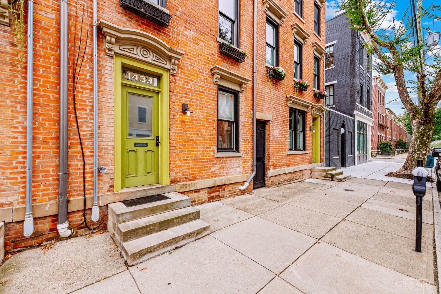 Photo 3 of Single family home for sale at 1433 Elm St, Cincinnati, OH 45202 | MLS# 1894276 | Listing updated on 2026-09-23