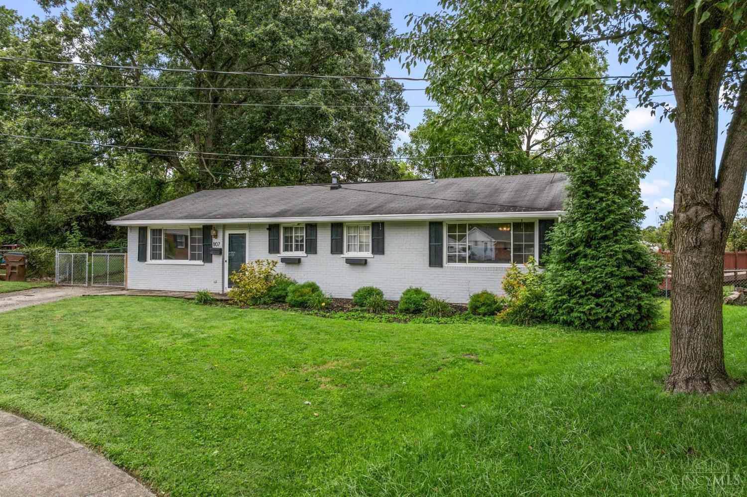 Photo 3 of Sale Pending at 807 Kenmar Dr, Loveland, OH 45140 | MLS# 1894830 | Listing updated on 2026-10-02