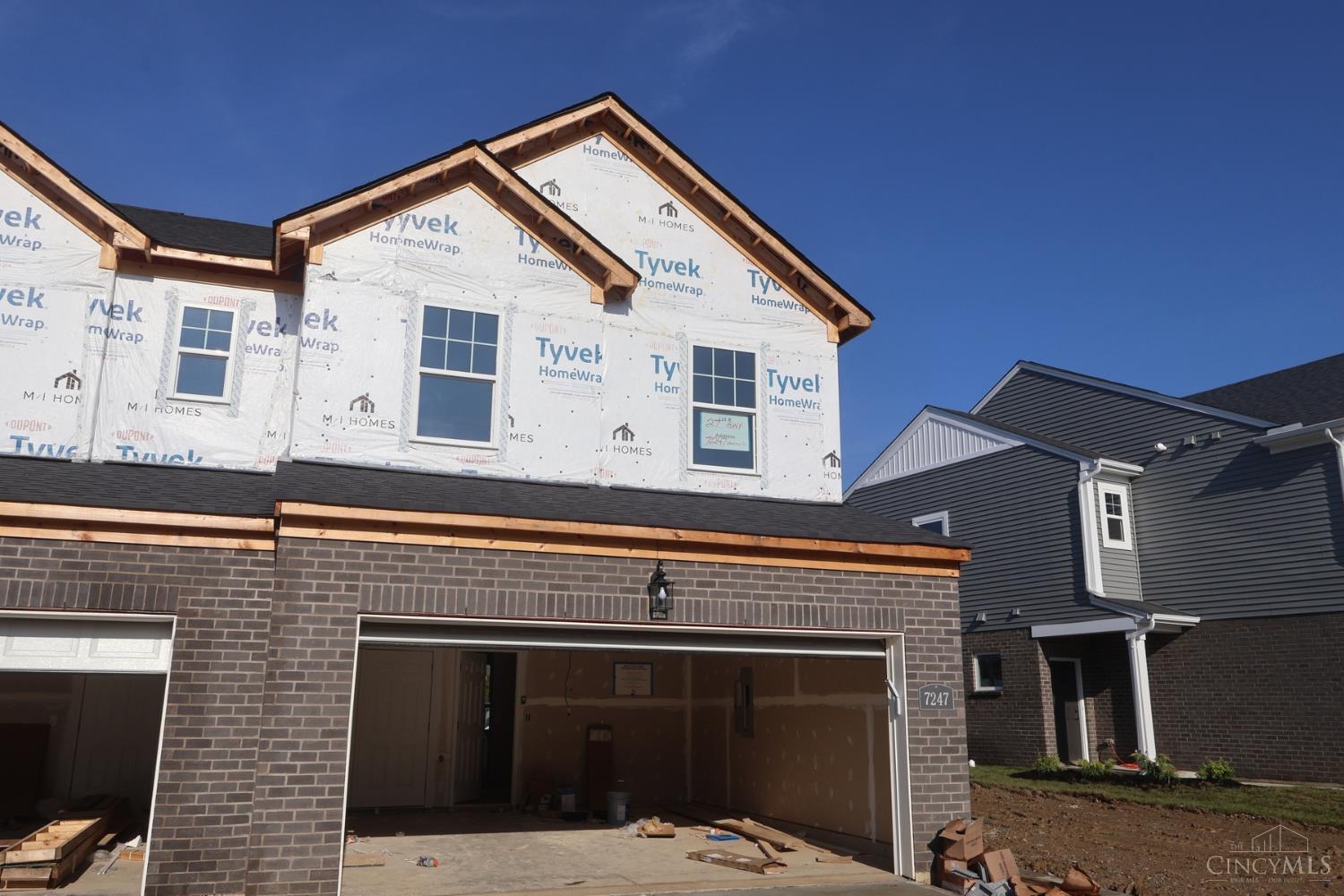 Photo 2 of Sale Pending at 7247 Grandpoint Dr #27, West Chester, OH 45069 | MLS# 1886596 | Listing updated on 2026-10-06