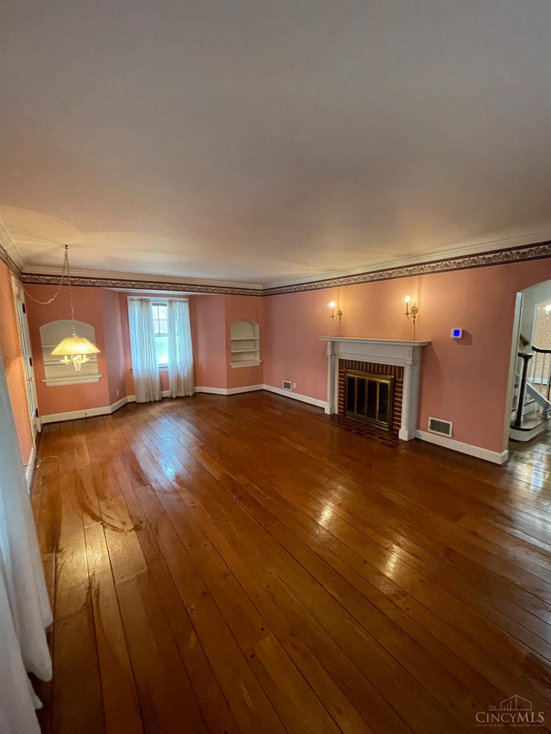 Photo 4 of Single family home for sale at 839 Hermosa Ave, Cincinnati, OH 45238 | MLS# 1894956 | Listing updated on 2026-09-24