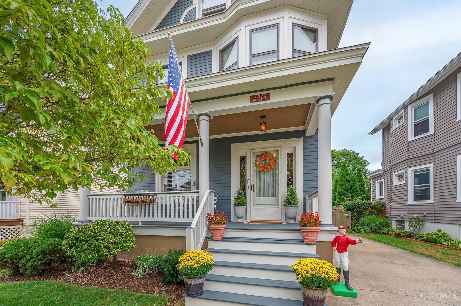 Photo 4 of Single family home for sale at 2913 Minot Ave, Cincinnati, OH 45209 | MLS# 1894888 | Listing updated on 2026-09-24