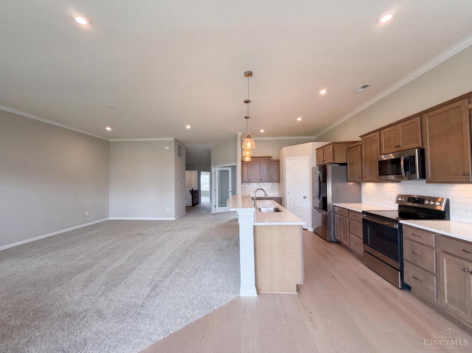 Photo 3 of Condo for sale at 4370 Waters Edge Ln, Turtle Creek Twp, OH 45036 | MLS# 1894969 | Listing updated on 2026-09-24