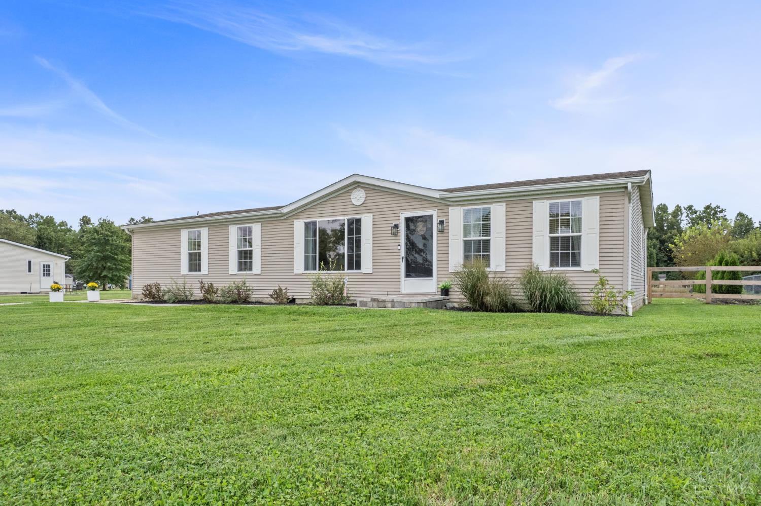 Photo 3 of Sale Pending at 4207 E Frk Hills Dr, Williamsburg Twp, OH 45103 | MLS# 1894924 | Listing updated on 2026-09-25