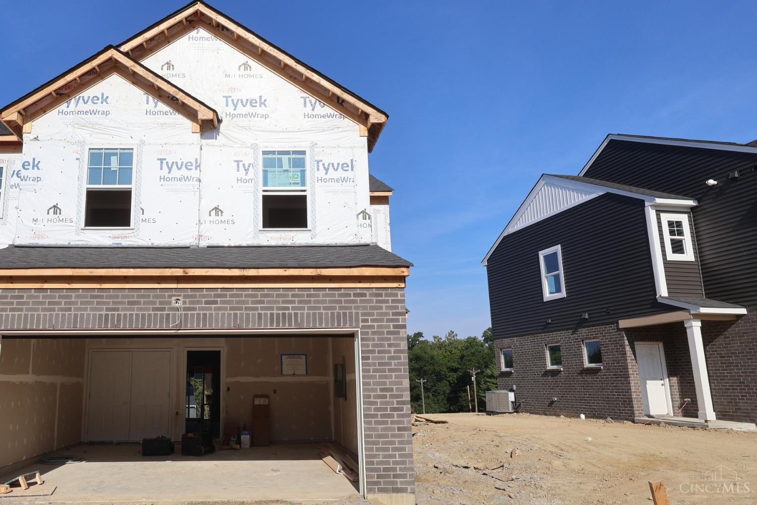 Photo 3 of Sale Pending at 7247 Grandpoint Dr #27, West Chester, OH 45069 | MLS# 1886596 | Listing updated on 2026-10-06