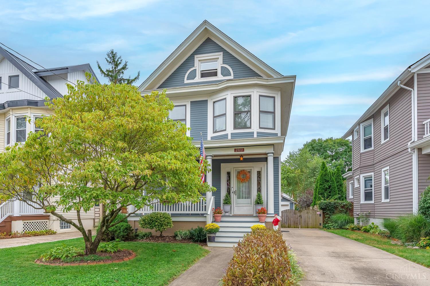 Photo 2 of Single family home for sale at 2913 Minot Ave, Cincinnati, OH 45209 | MLS# 1894888 | Listing updated on 2026-09-24