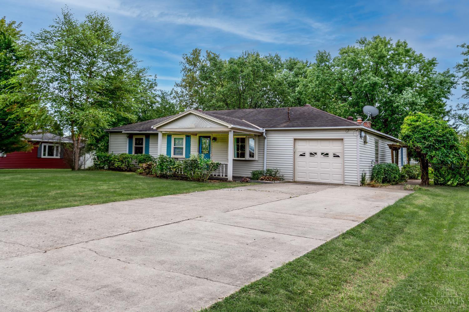 Photo 2 of Single family home for sale at 8041 W Chester Rd, West Chester, OH 45069 | MLS# 1894752 | Listing updated on 2026-10-06
