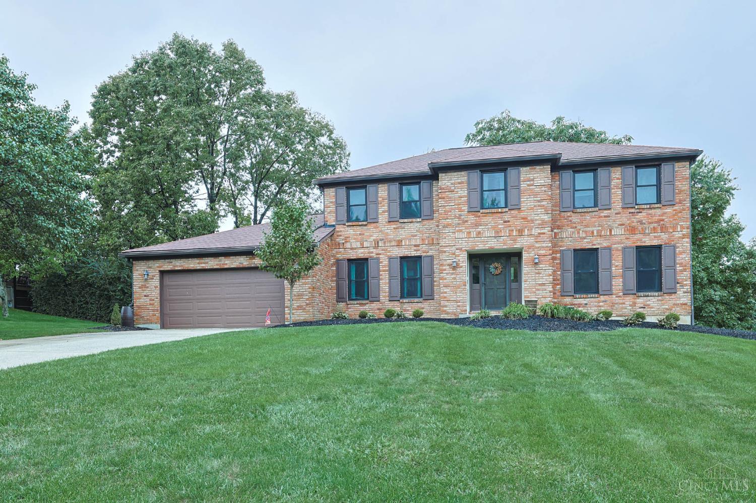 Photo 2 of Sale Pending at 6909 Windwood Dr, West Chester, OH 45241 | MLS# 1894898 | Listing updated on 2026-10-02