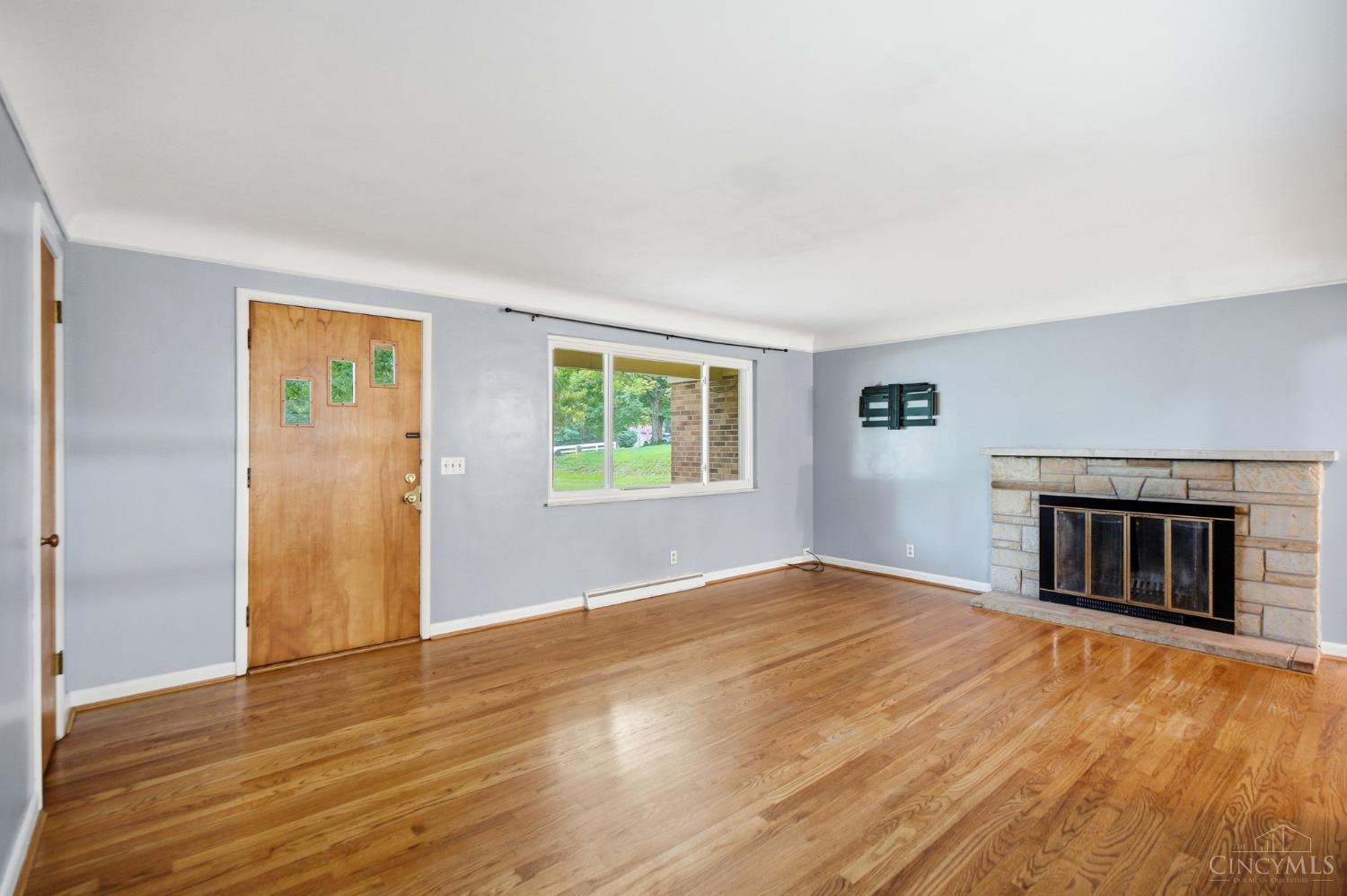 Photo 2 of Single family home for sale at 1037 Markley Rd, Anderson Twp, OH 45230 | MLS# 1894946 | Listing updated on 2026-09-24